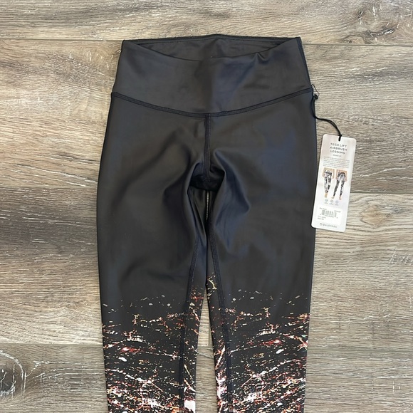 Alo Yoga leggings NWT size XS - Picture 2 of 3